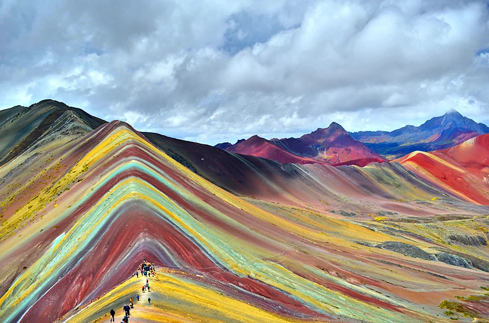 Радужные холмы Перу