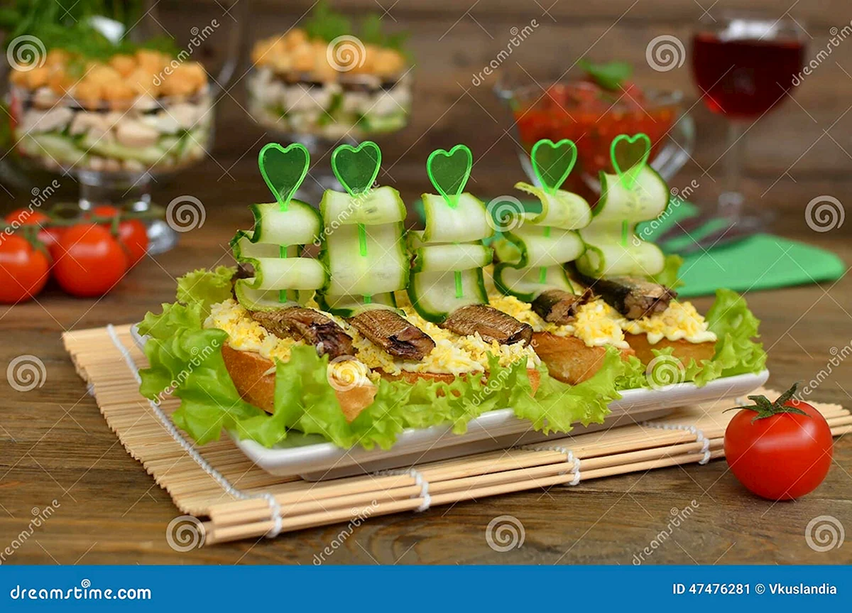 Бутерброды на праздничный стол с огурцом свежим
