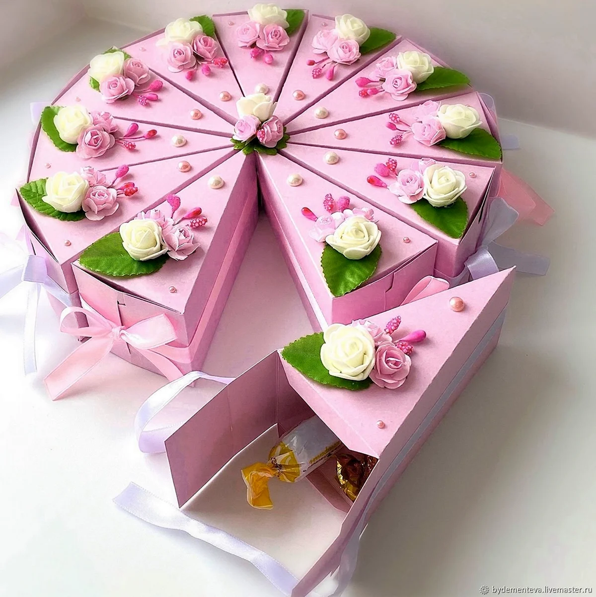 Декор для тортика из коробок