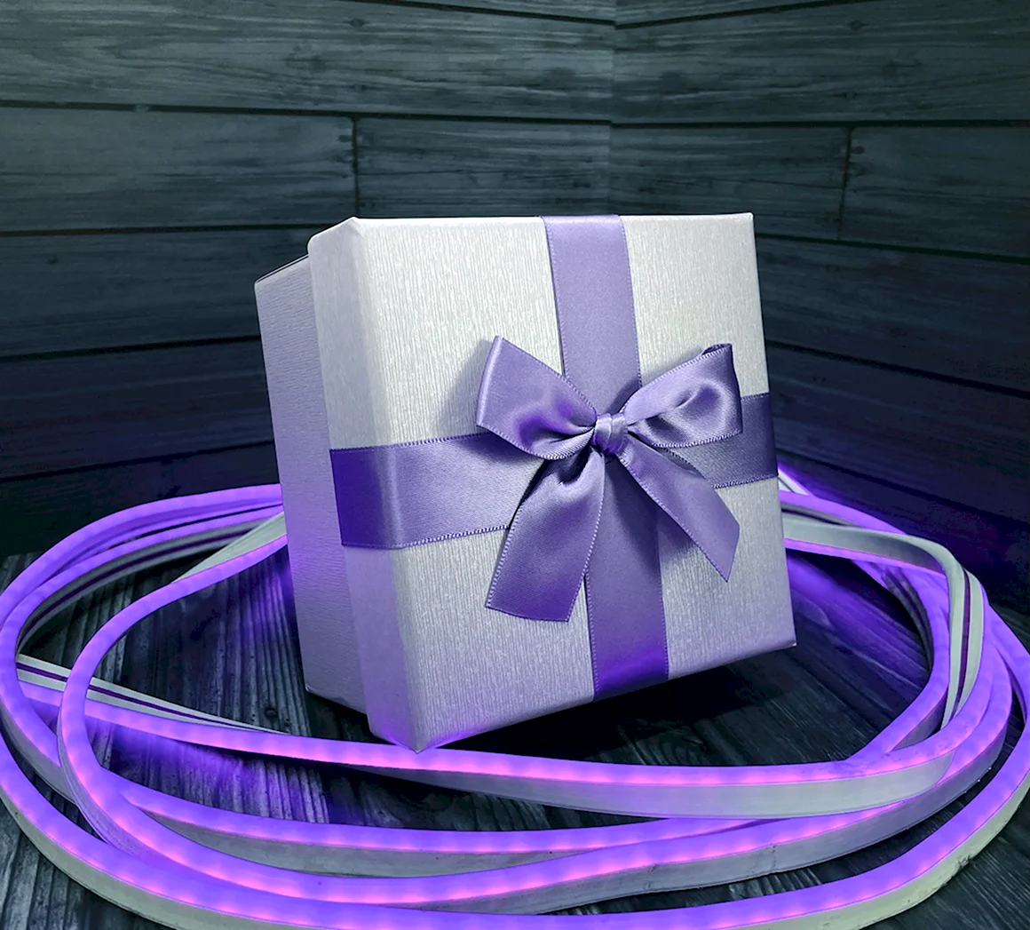 Фиолетовая коробка