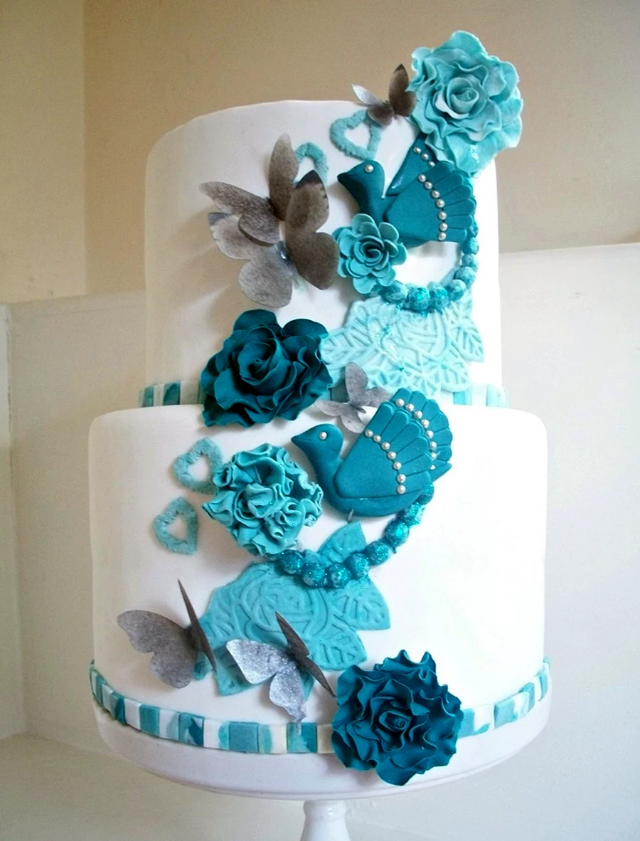 Голубой тортик с бабочками
