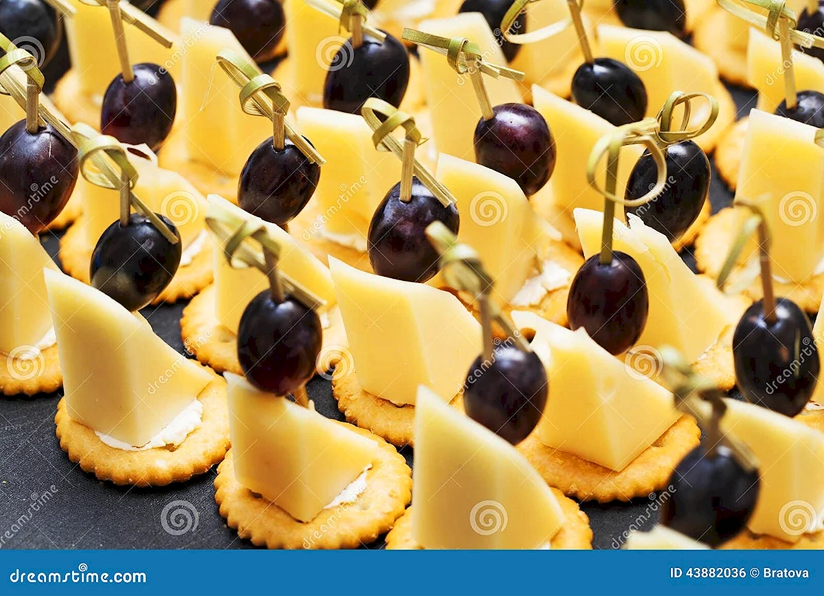 Канапе сыр виноград грецкий орех