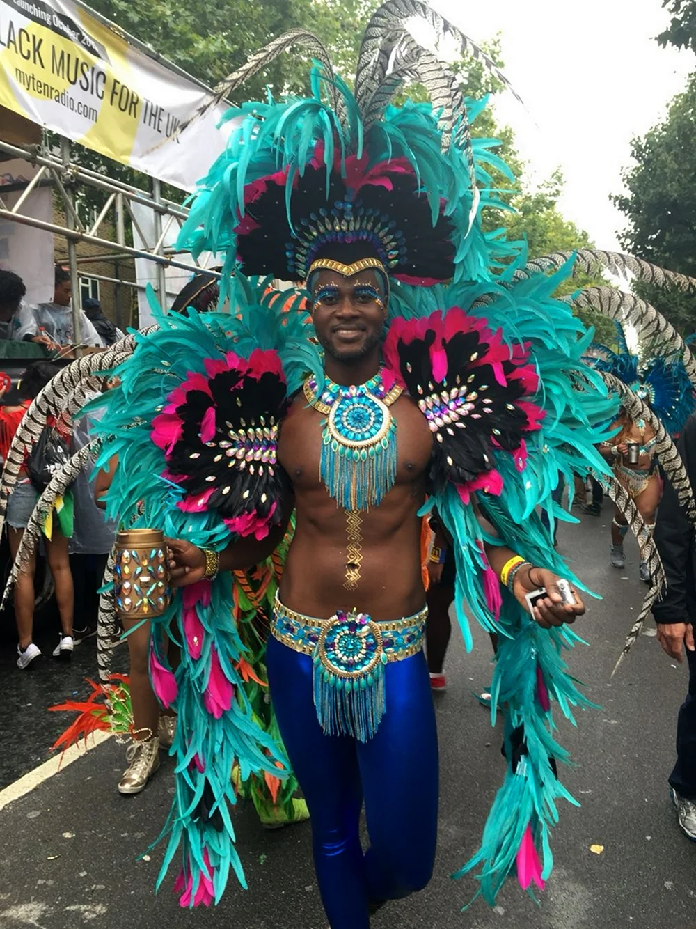 Карнавал в Рио-де-Жанейро мужской костюм