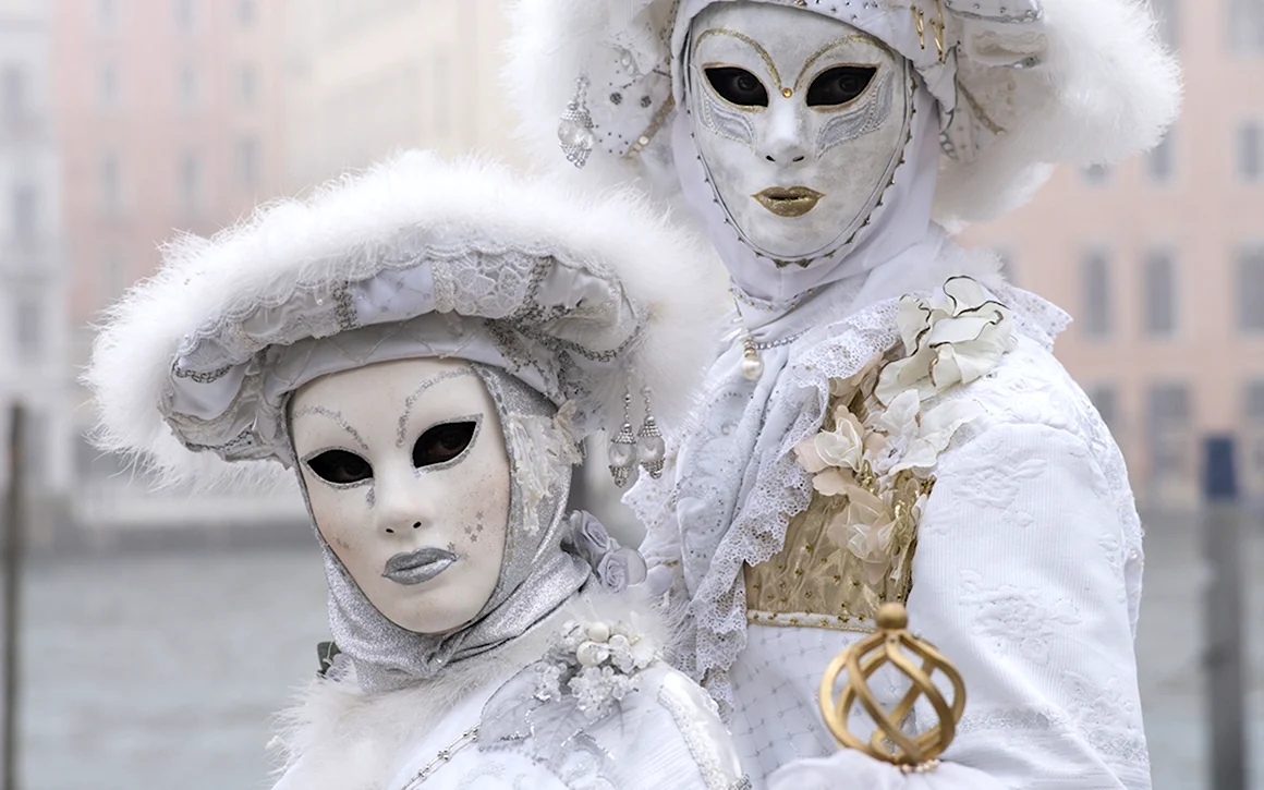 Карнавал Венеция костюмы в белом