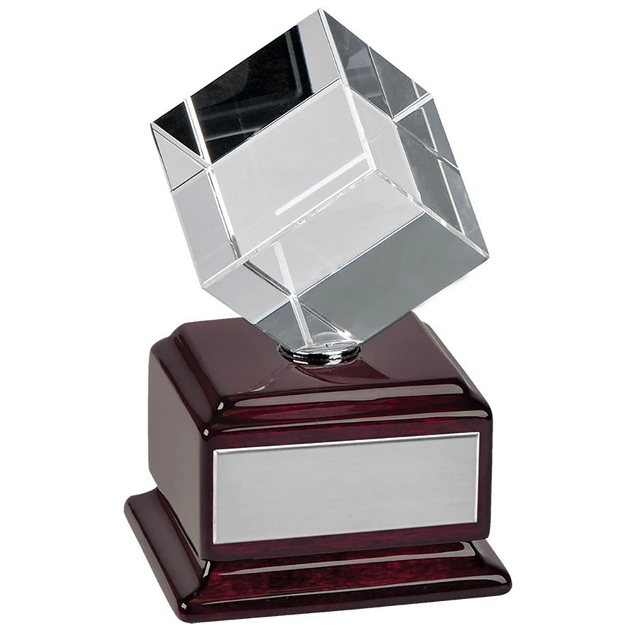 Наградная Стелла вращающийся куб