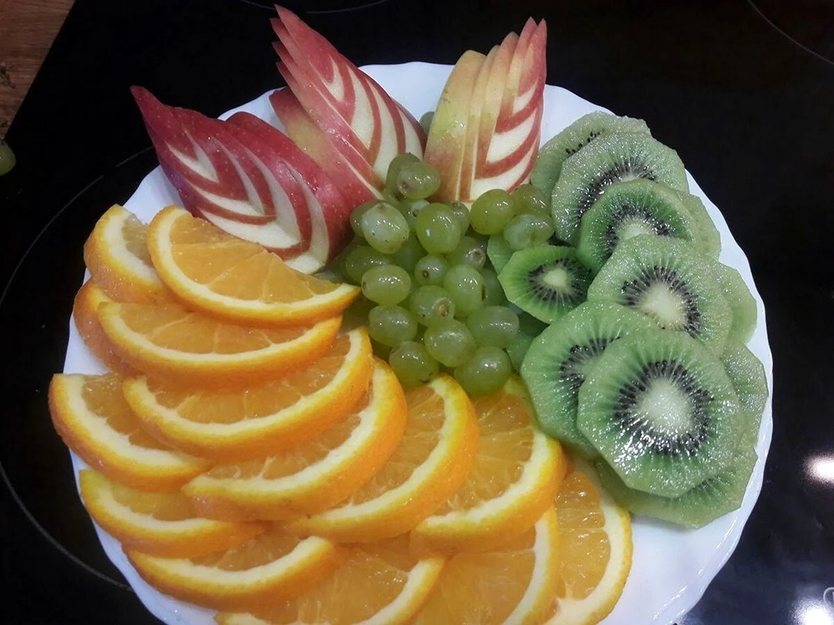 Нарезка фруктов