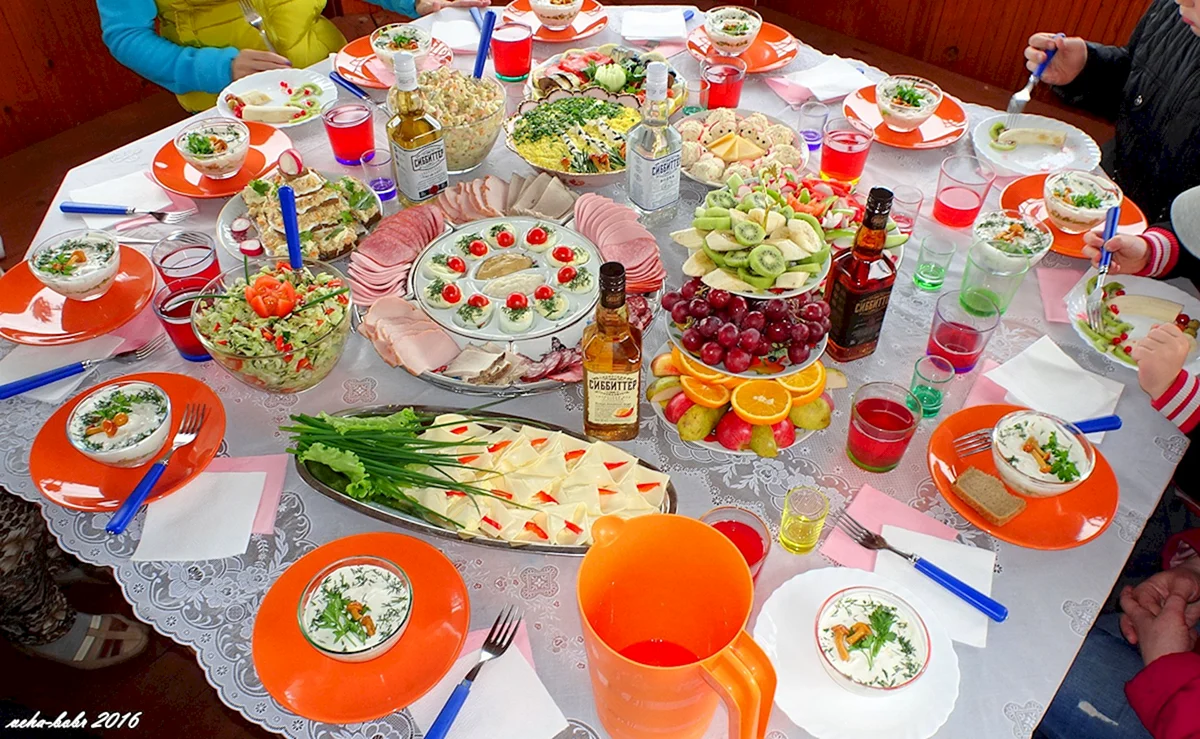 Праздничный стол на день рождения