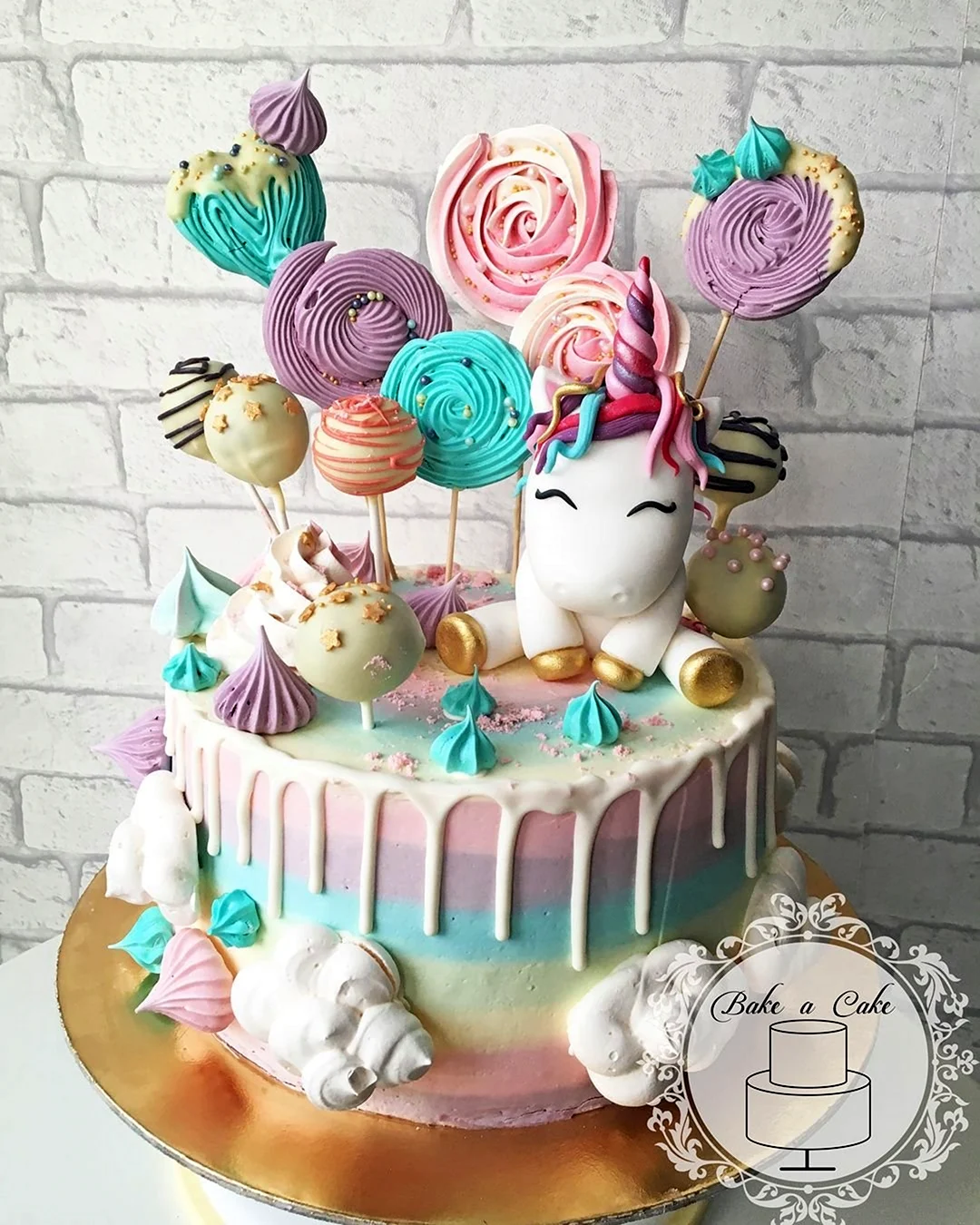 Радужный торт с единорогом для девочки 5 лет