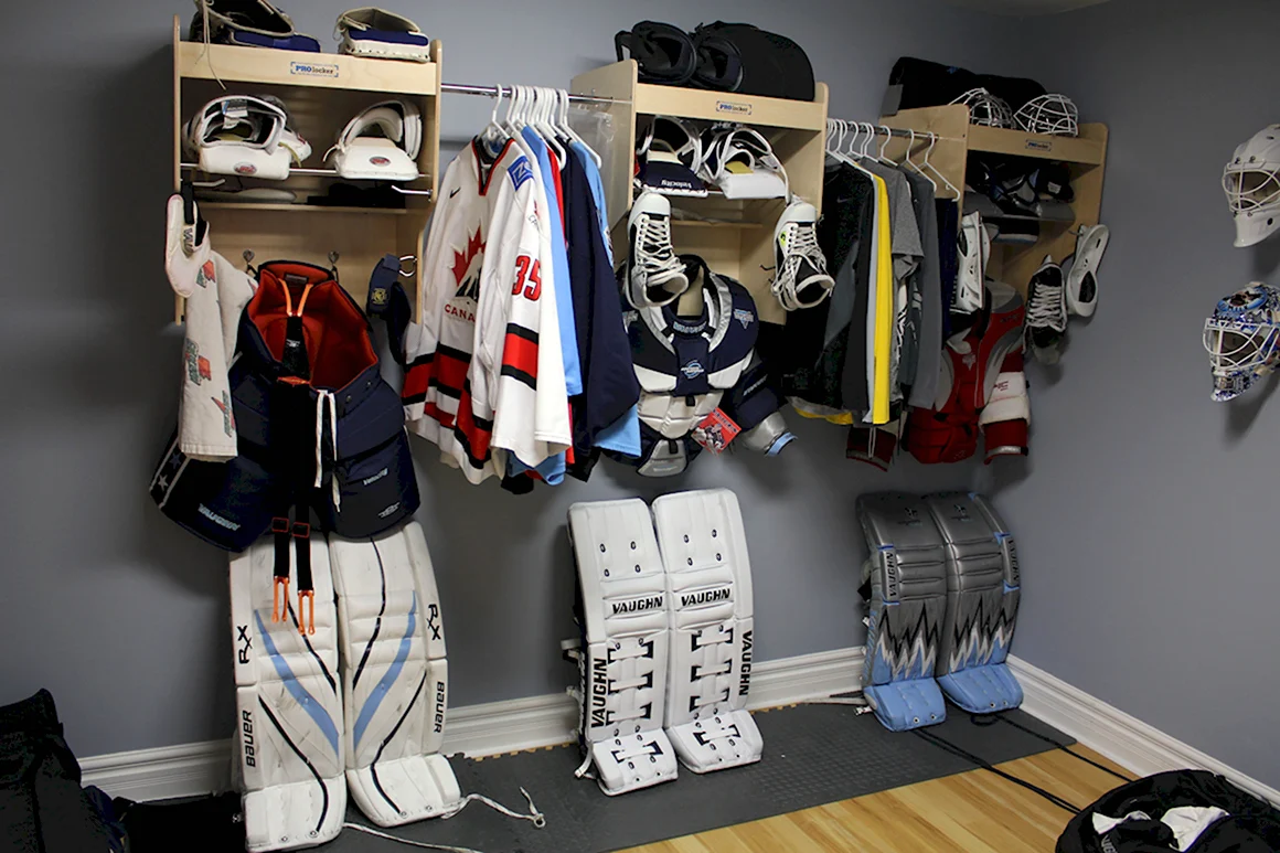 Шкаф для хранения хоккейной формы