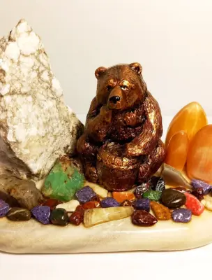 Сувенир медведь из камня