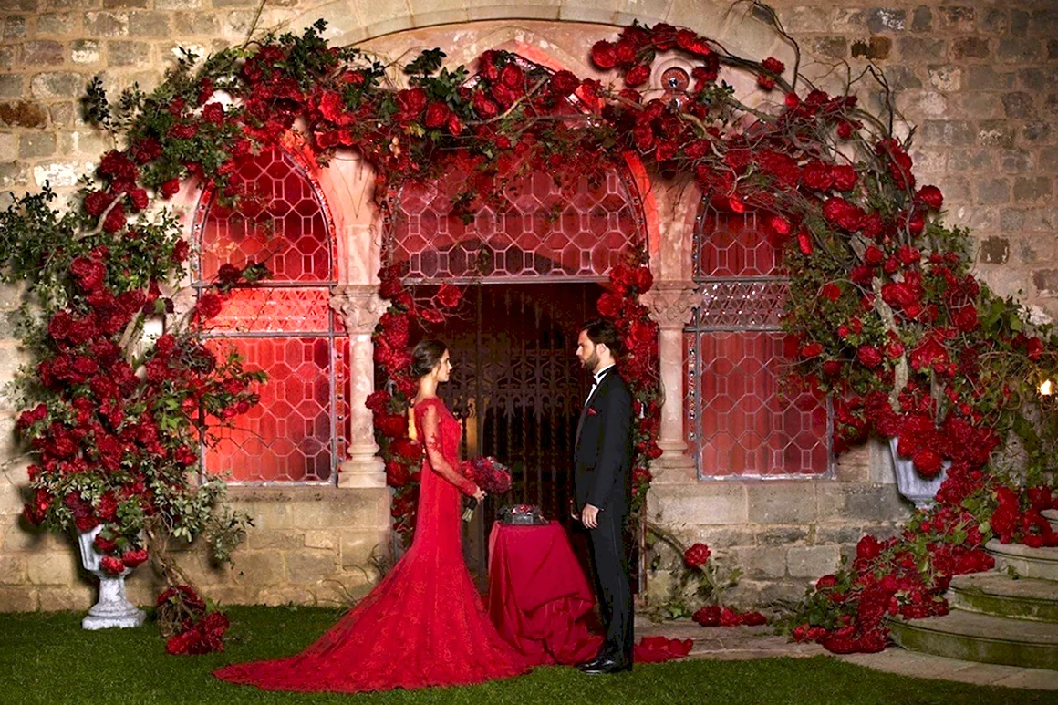 Свадебная церемония красная
