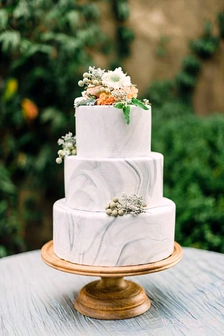 Свадебный торт трехъярусный мраморный