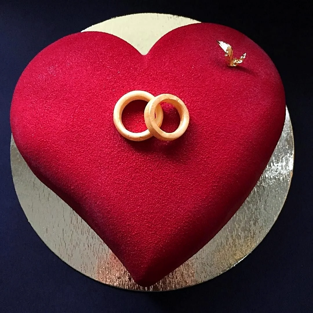 Торт в форме сердечка