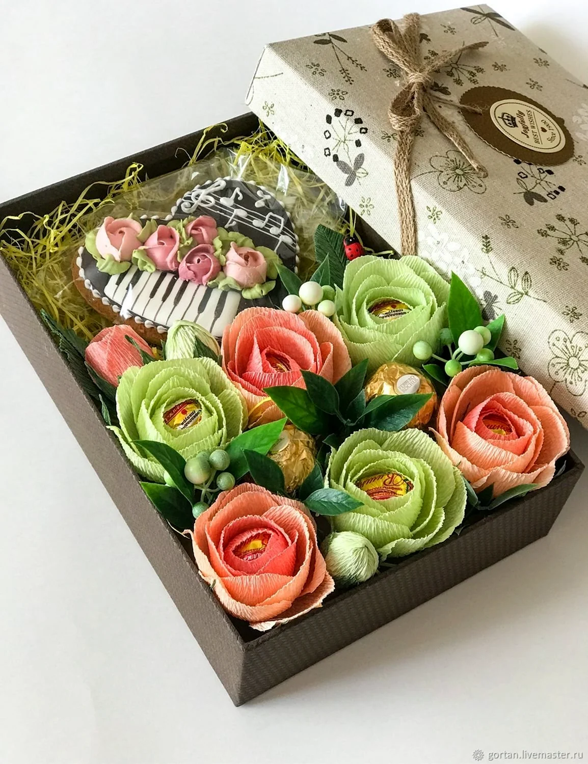 Цветочные коробочки с конфетами