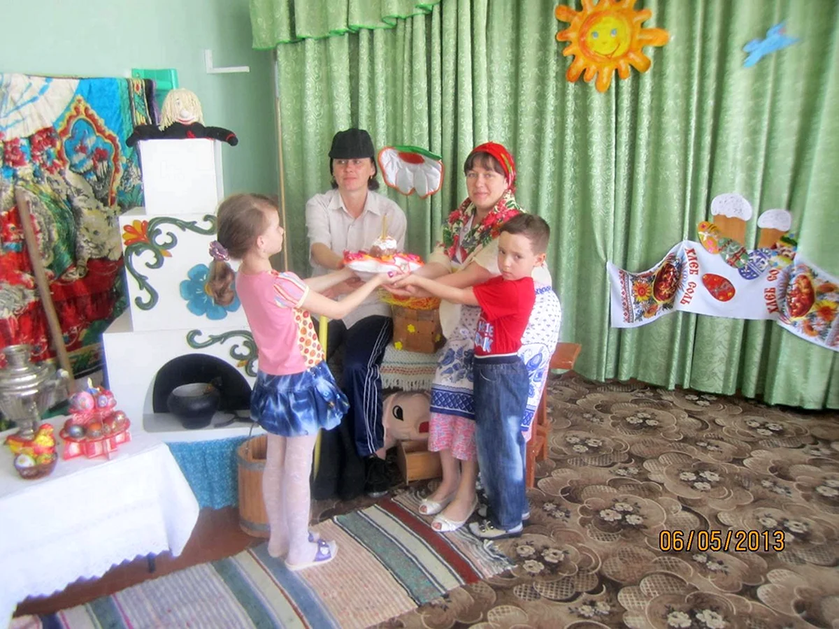 Украшение зала на Пасху в детском саду