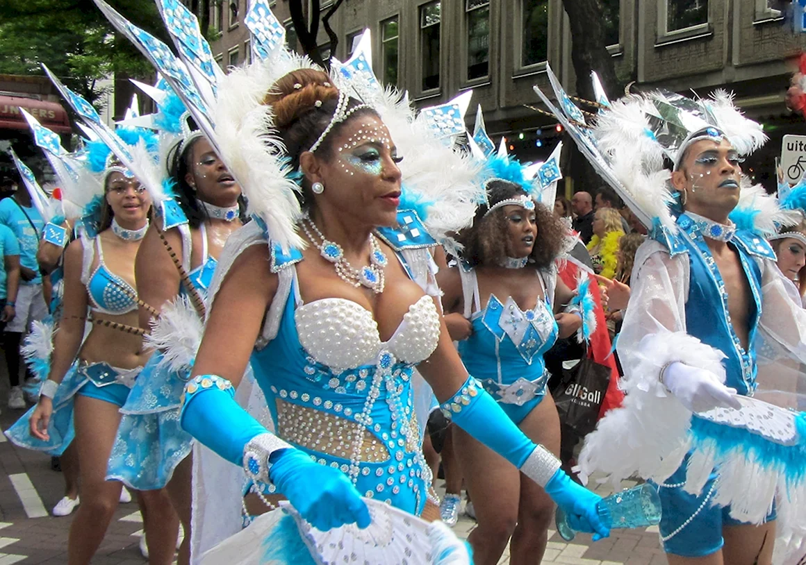 Уличные парады карнавал