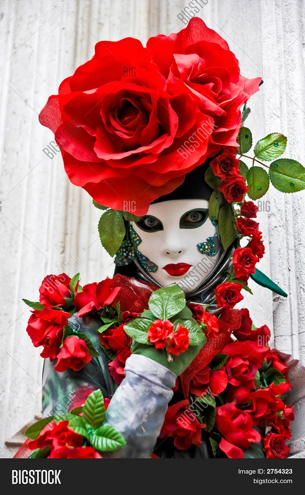 Венецианская маска розы
